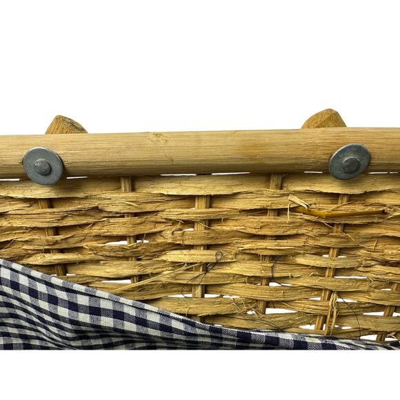 Wicker Vintage Picnic Basket Lined with Double Handles - Picture 11 of 14